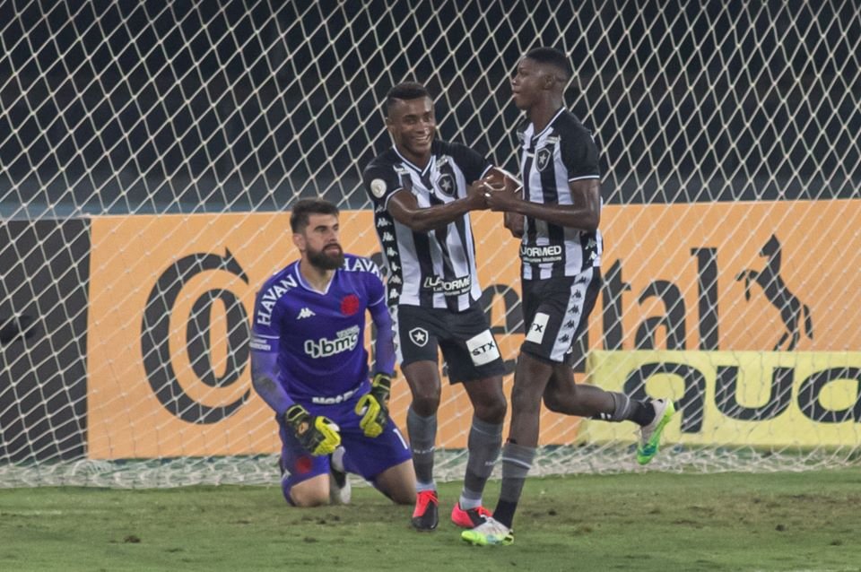 Mais um clássico entre Botafogo e Vasco - 1x0. Agora é Copa do Brasil - Fim  de Jogo