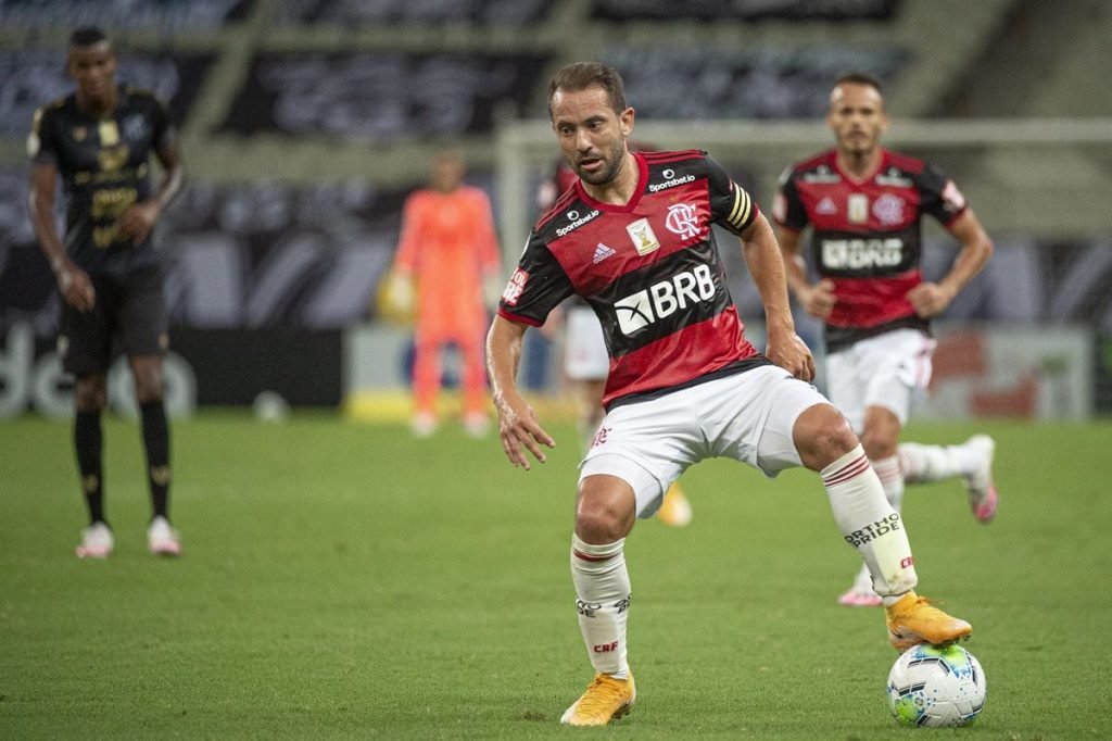 Everton Ribeiro