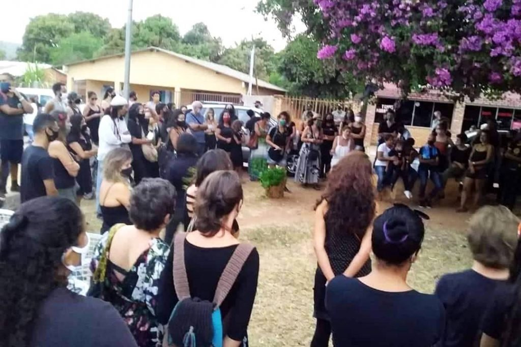 Mulheres de Alto Paraíso protestam após estupro e morte de Oigna Rodrigues da Silva