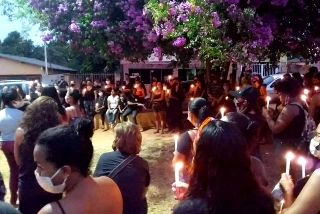 Mulheres de Alto Paraíso protestam após estupro e morte de Oigna Rodrigues da Silva