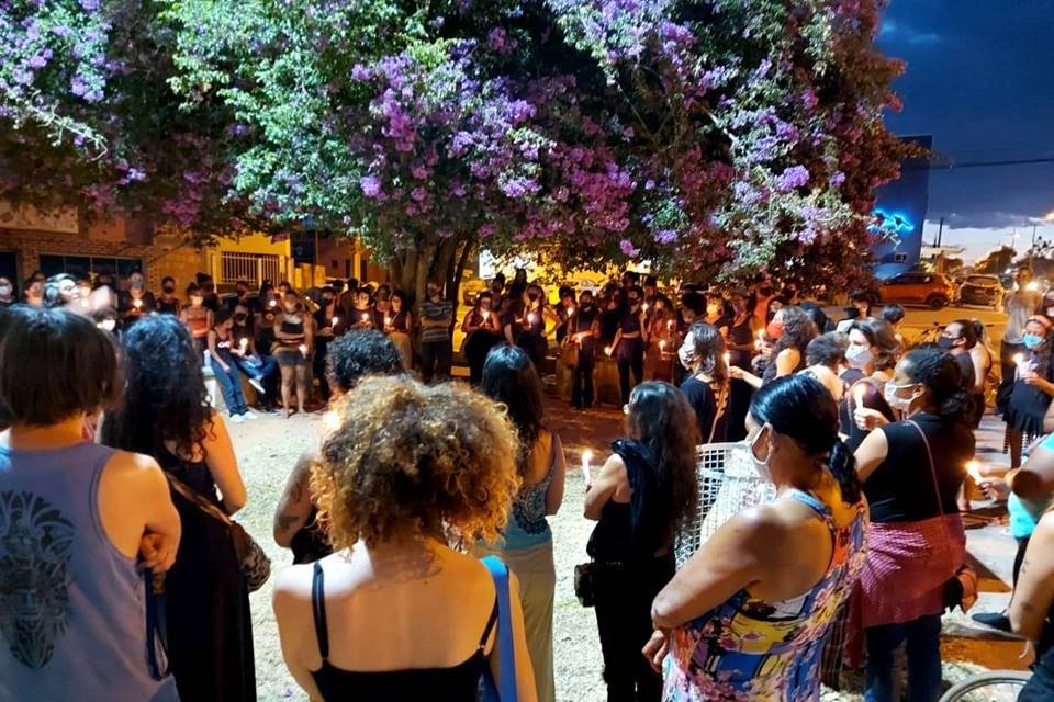 Mulheres de Alto Paraíso protestam após estupro e morte de Oigna Rodrigues da Silva