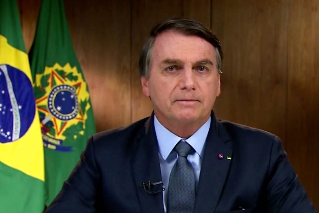 Bolsonaro diz que incêndios na Amazônia são feitos por índios e caboclos