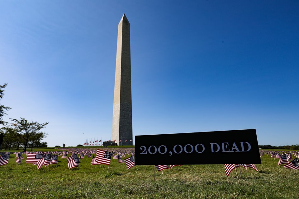 EUA 200 mil mortos