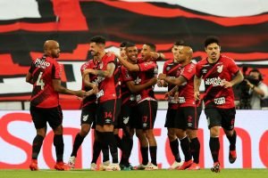 Athletico vence na Libertadores