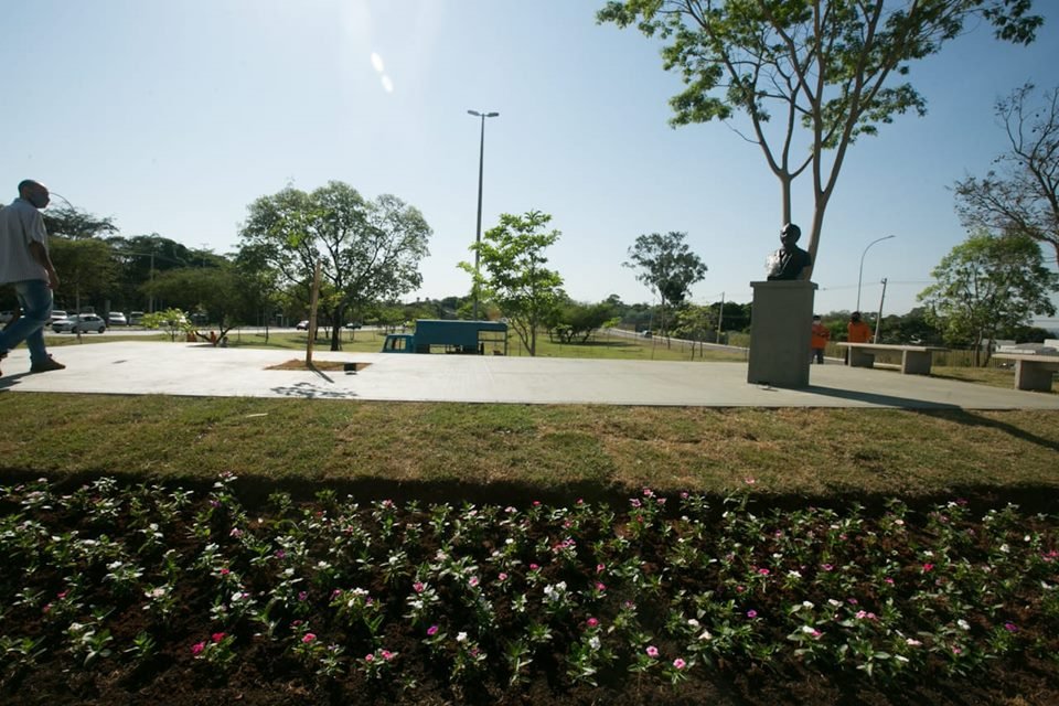 Praça Francisco Ozanan
