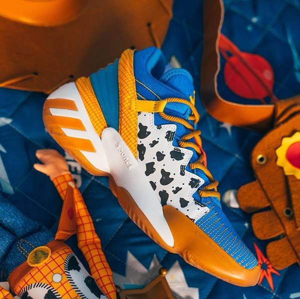 日本未発売】PIXAR×adidas バスケットボール-