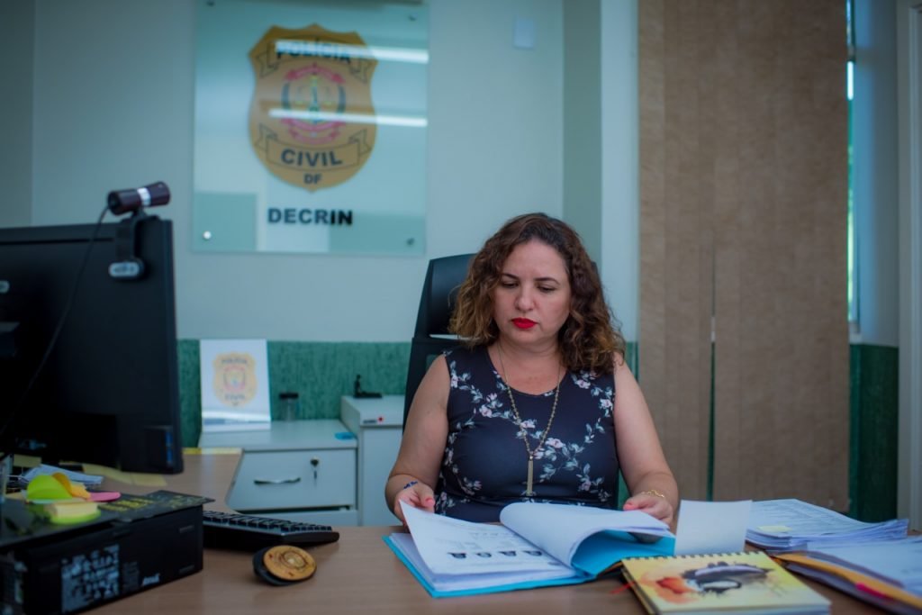 Delegada chefe da Decrin, Ângela Maria Santos
