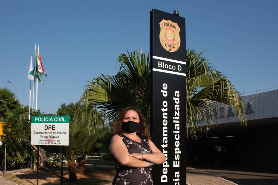 Delegada chefe da Decrin, Ângela Maria Santos