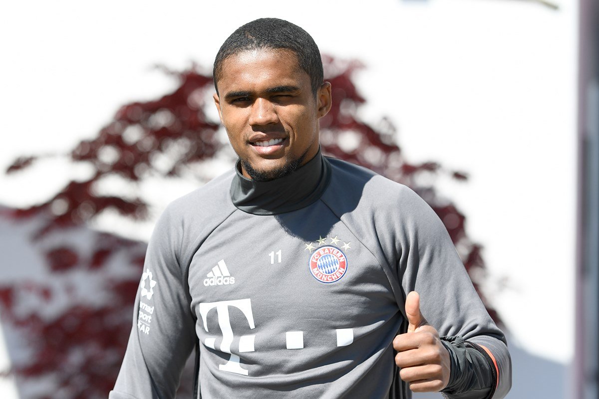 Agora é oficial! Douglas Costa está de volta ao Bayern de Munique