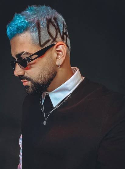 Dilsinho de cabelo azul