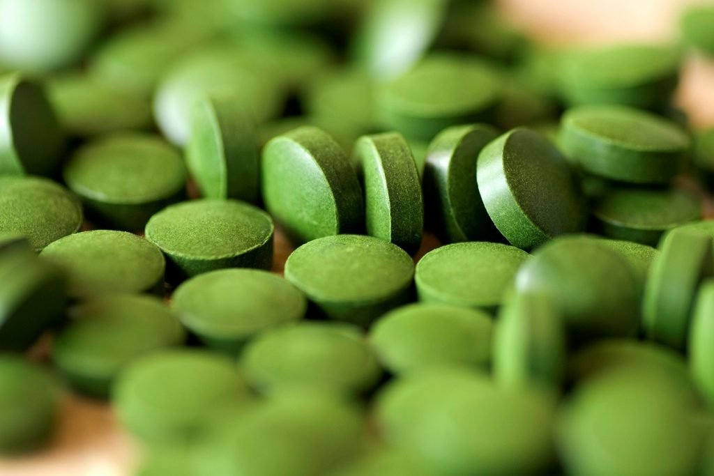 imagem colorida de de Chlorella tablets - MEtrópoles