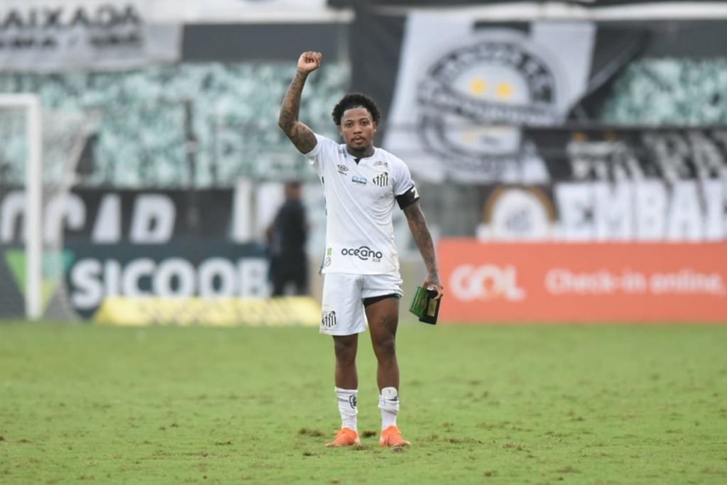 Marinho comemora vitória do Santos