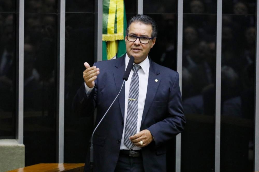 Deputado pedirá impeachment de Marco Aurélio: “Ministro do STF não é Deus”