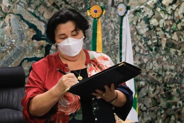 Luzia de Paula