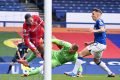 Pickford dá entrada dura em van Dijk