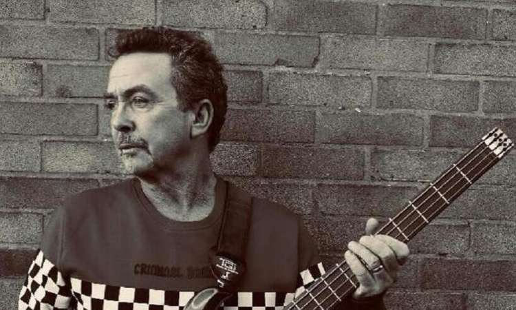 Tony Lewis, The Outfied