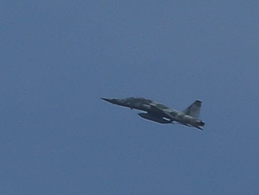 Caça Gripen sobrevoa o Congresso Nacional