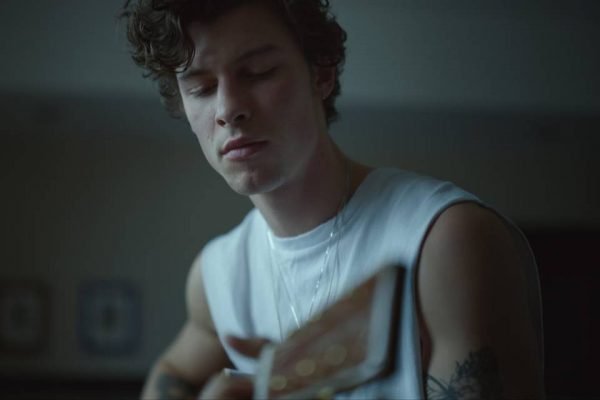 Por saúde mental, Shawn Mendes cancela turnê: “Preciso de um tempo”