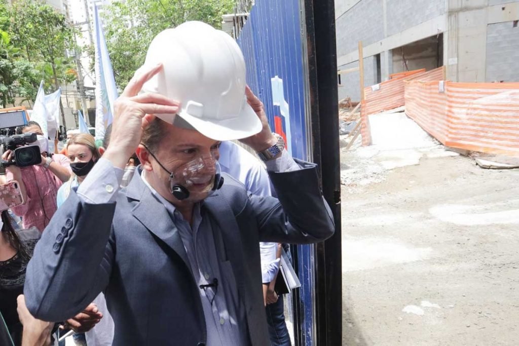 Celso Russomanno faz campanha em São Paulo