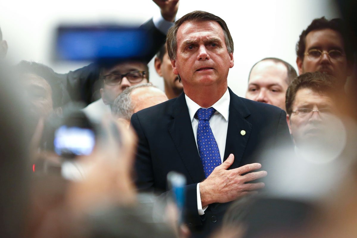 Efeito Bolsonaro pode eleger até 11 governadores