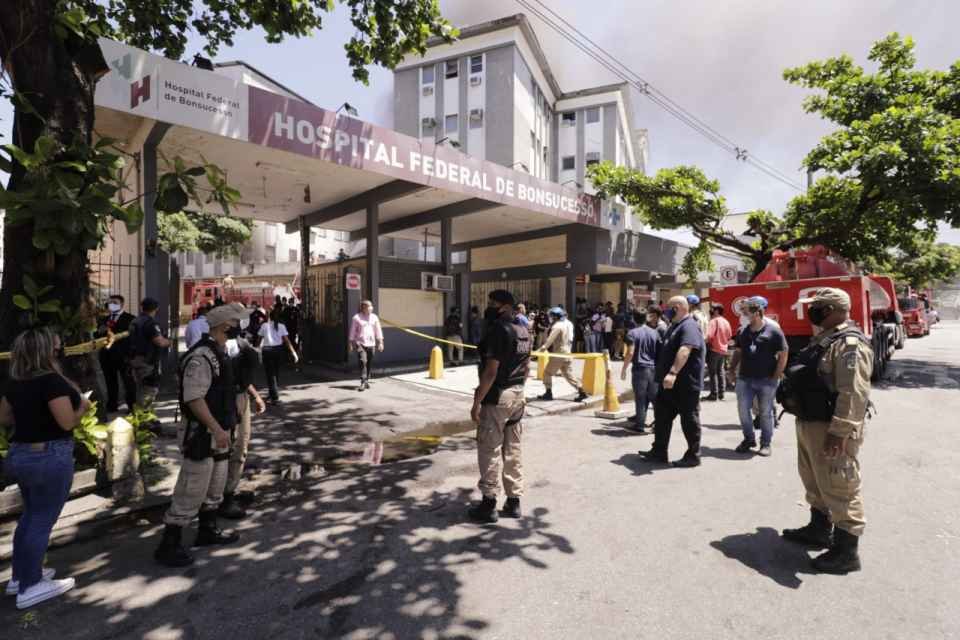 incêndio hospital rio