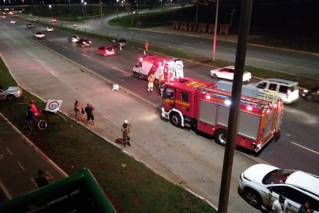 caminhão dos bombeiros