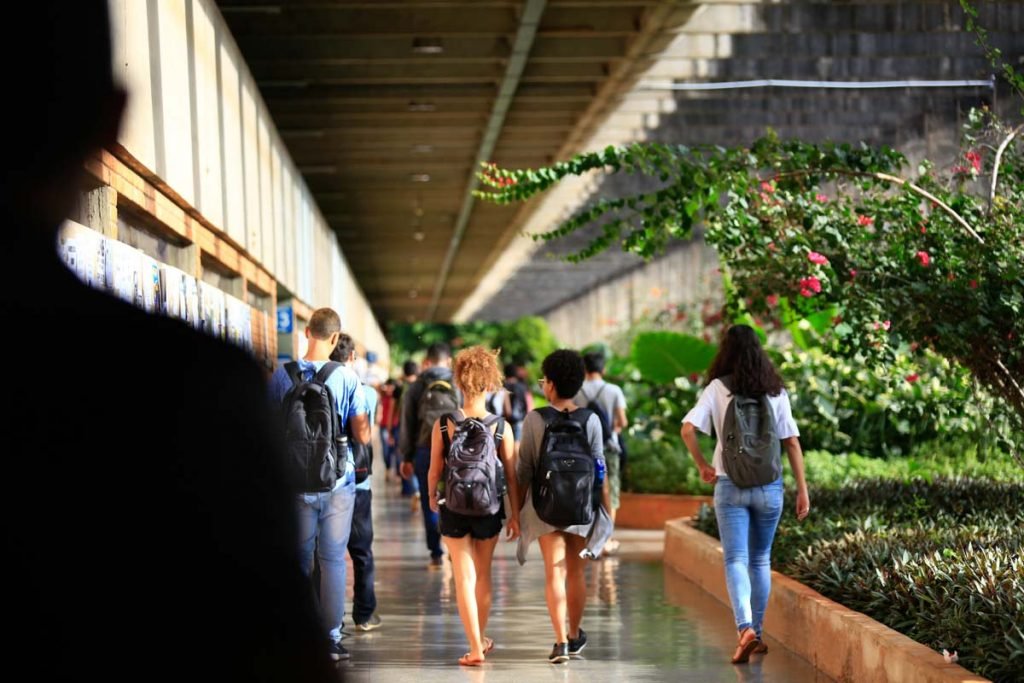 UNB Universidade de brasilia alunos estudante negros cotas