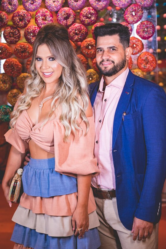 Cintya Batista e Jhonatas Lopes