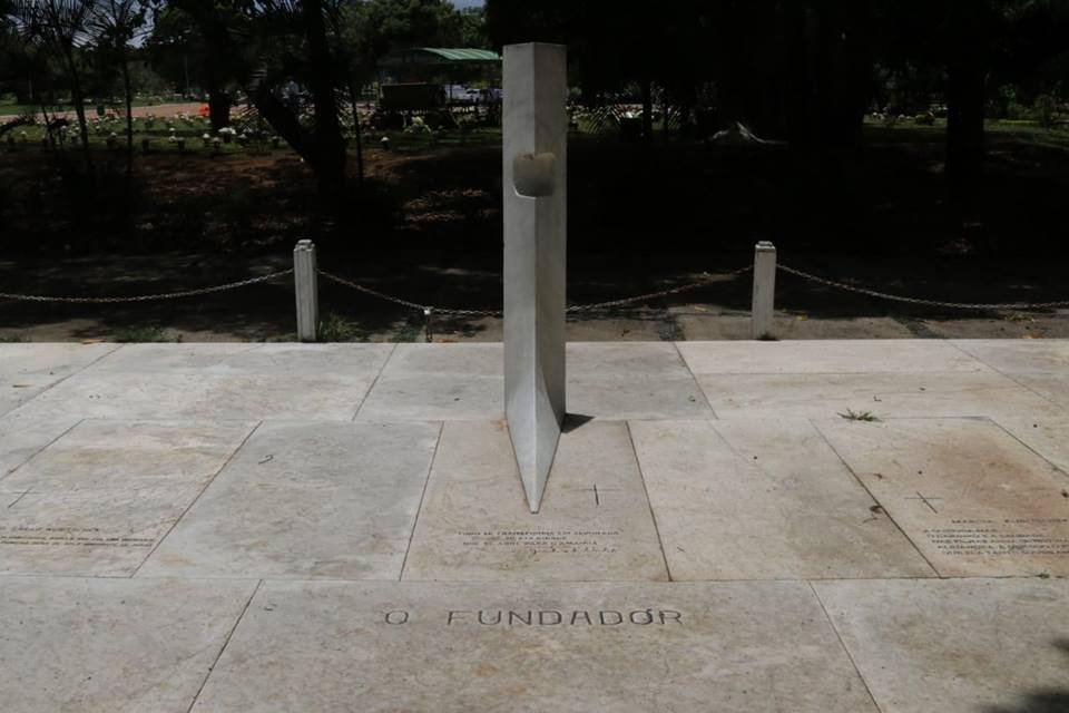 Túmulo de JK