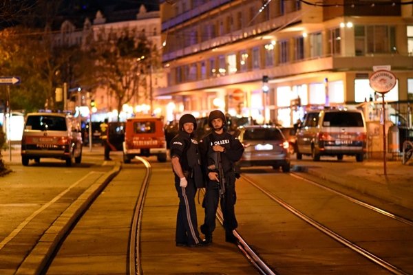 Policiais em cerco em Viena