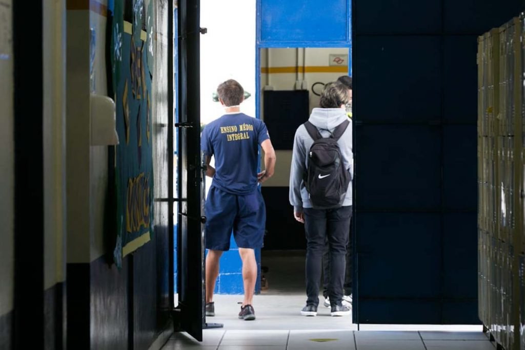 Retorno das aulas do ensino médio no estado de São Paulo. Escola Estadual Professor Milton da Silva Rodrigues, no bairro Freguesia do Ó