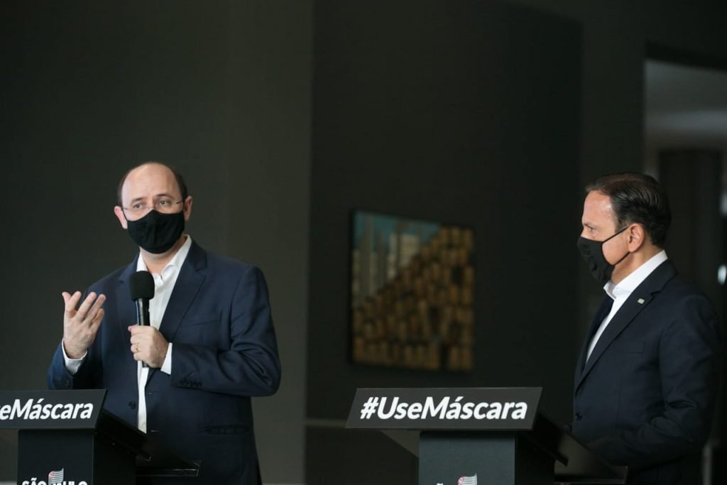 Coletiva de imprensa no Palácio dos Bandeirantes. O governador João Doria faz os informes da semana ao lado de secretários.