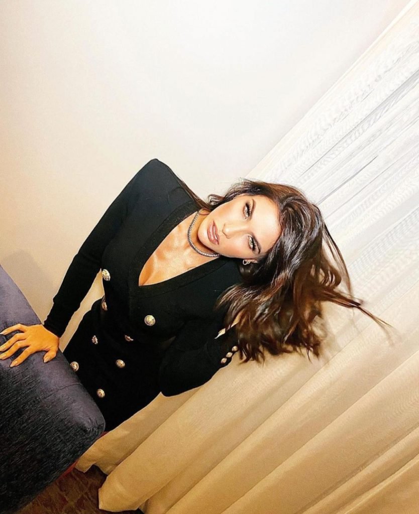 Andressa Suita muda visual
