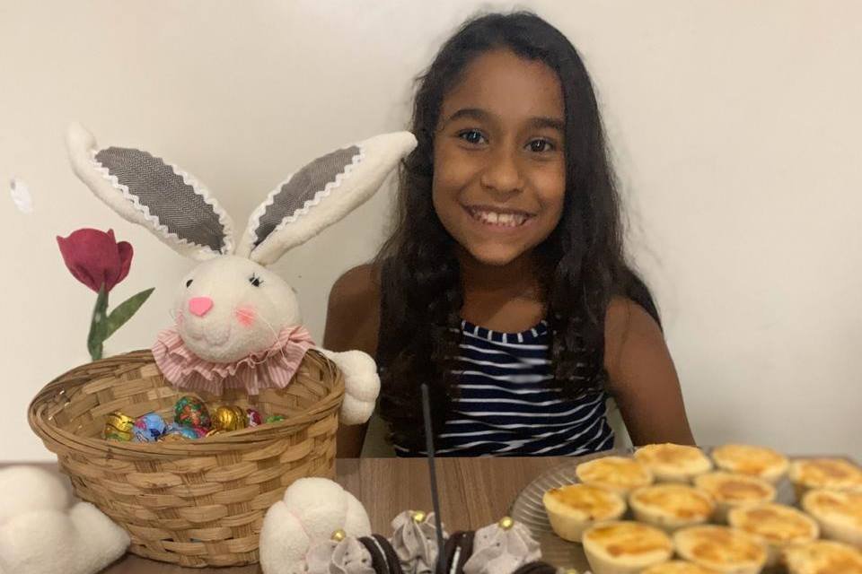 Maria Eduarda Mowbray, menina de Brasília com a síndrome inflamatória multissistêmica pediátrica