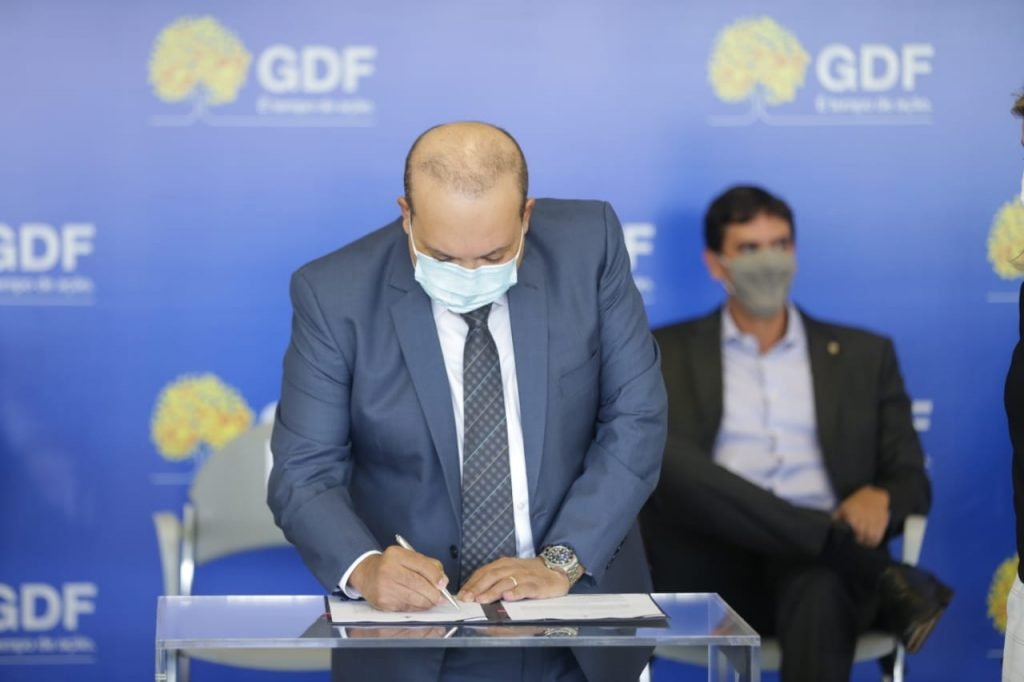 governador ibaneis Rocha assina refis DF 20203