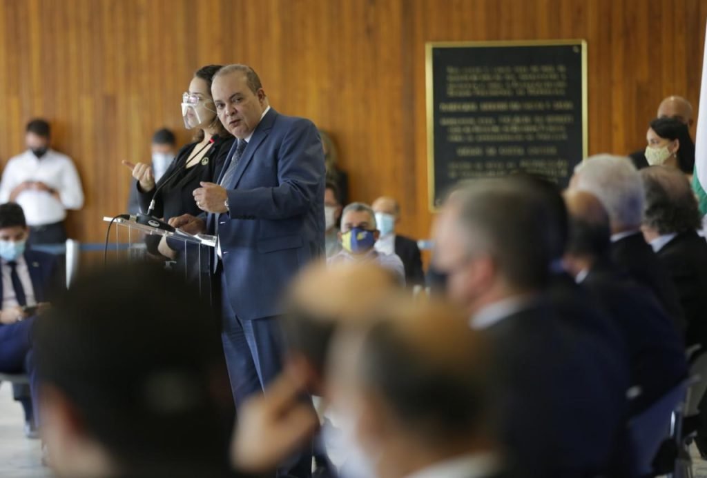 governador ibaneis Rocha assina refis DF 20203