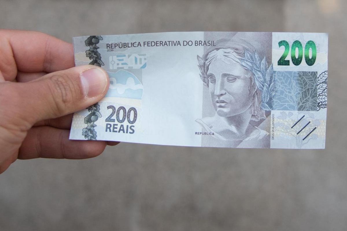 nota de 200 reais no brasil