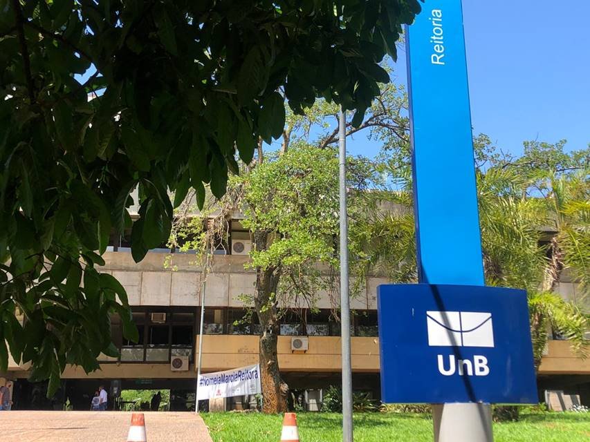 UnB lança campanha #NomeiaMarciaReitora
