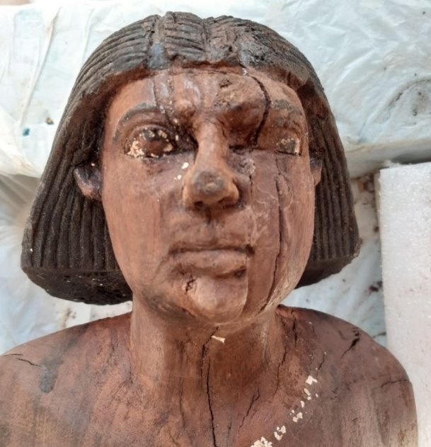 Estátua em Saqqara