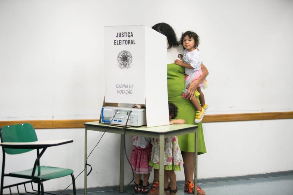 Eleicoes 2020 SP Movimentação na Vila Ida eleicoes sao paulo zona eleitoral voto SP votacao
