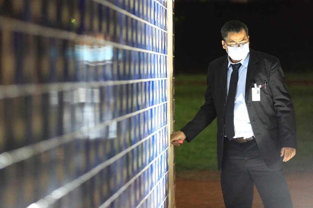 Igrejinha de Brasília sendo vigiada por segurança contratada pelo párocos 9