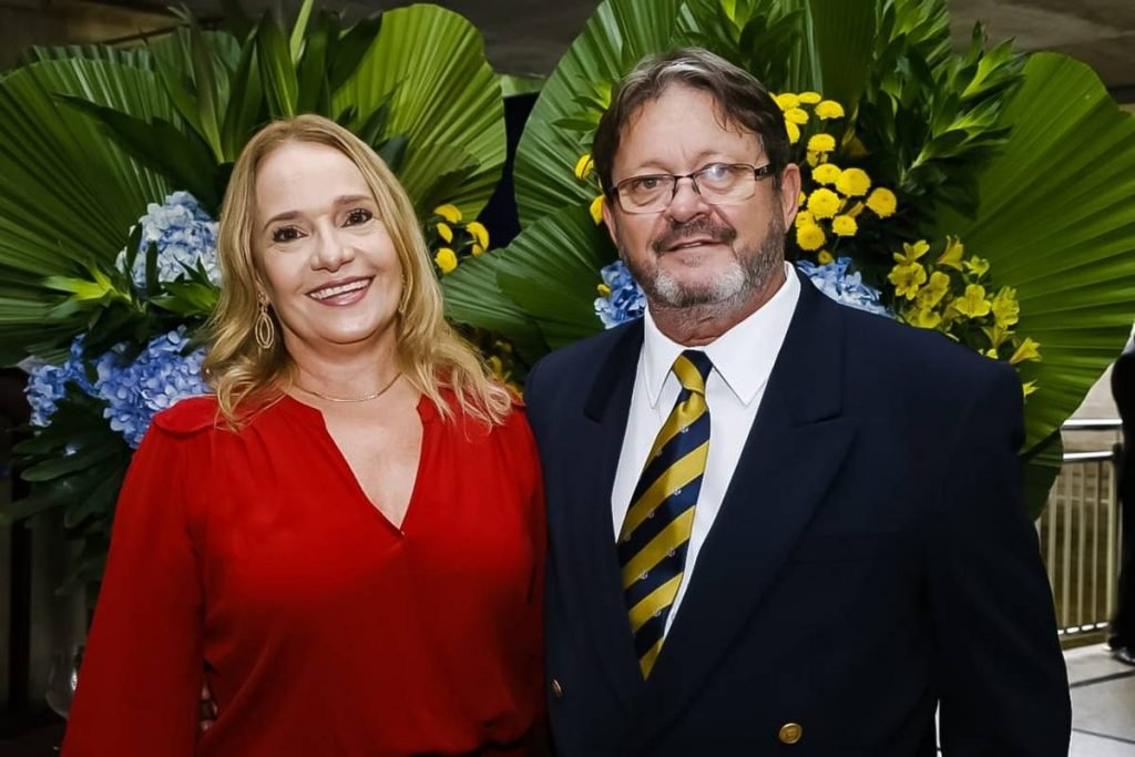 Flávio Pimentel e esposa