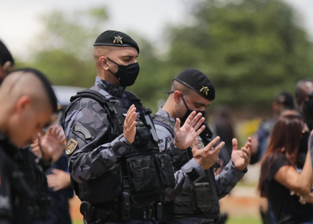 Velório do policial militar Walisson Holanda, no cemitério Campo da esperança de Taguatinga 10