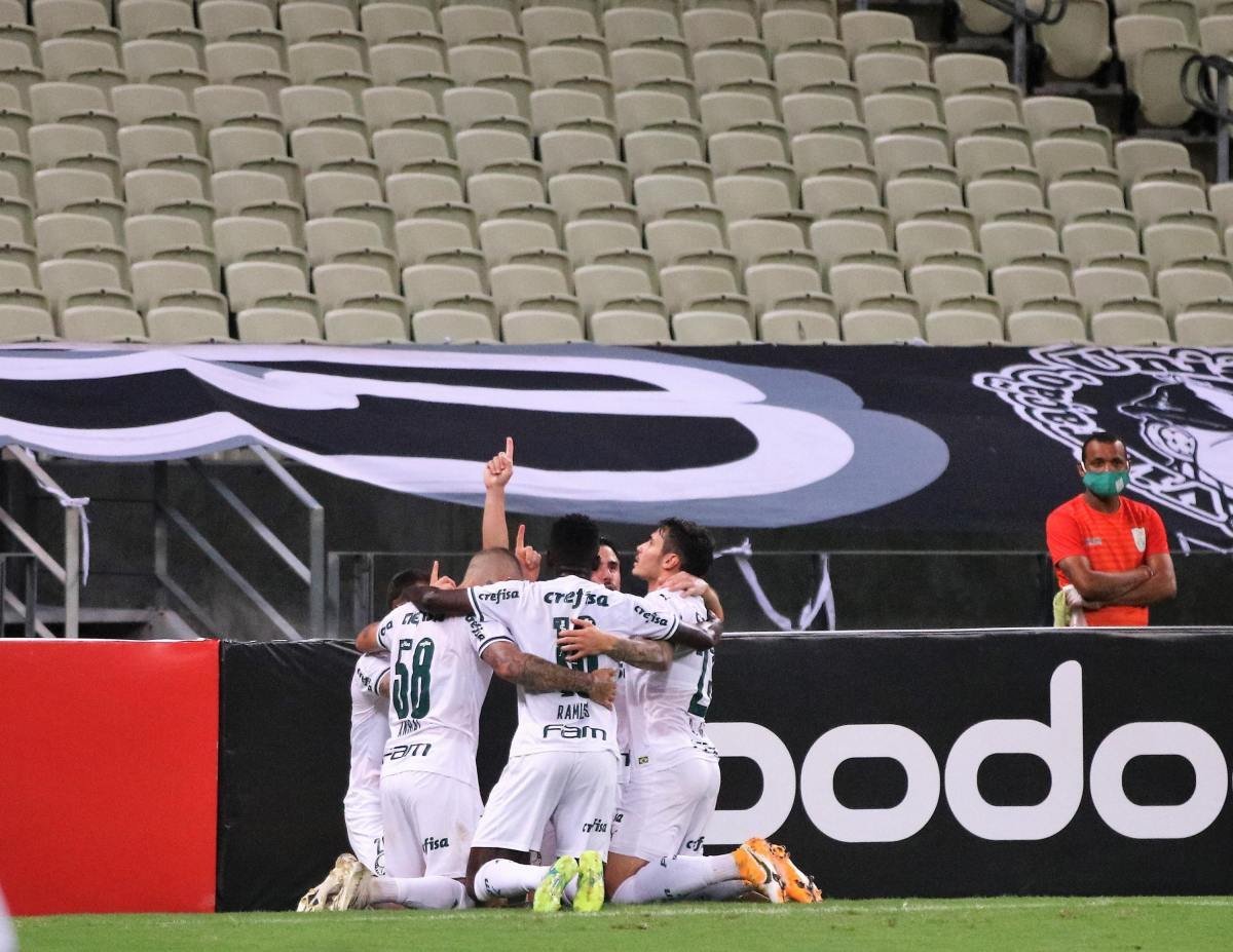 O Palmeiras deveria ou não começar na semifinal?