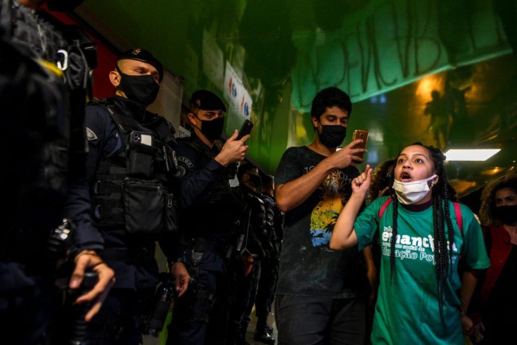 Manifestação pela morte de João Alberto Freitas, um homem negro, em Carrefour de brasília 6