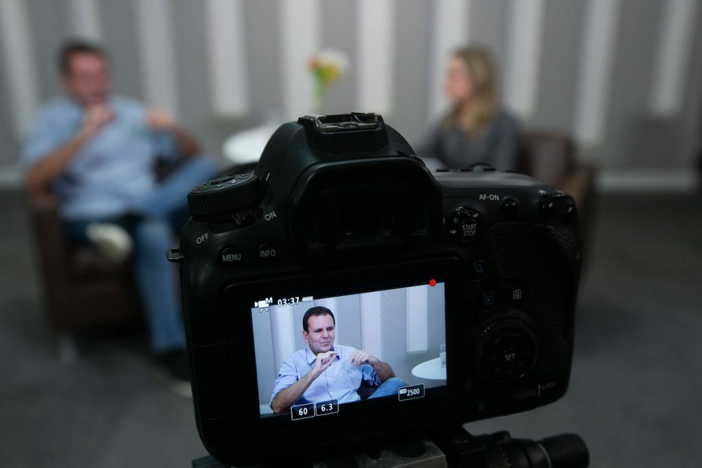 Eduardo Paes conversa com Raquel Sheherazade para o Metrópoles