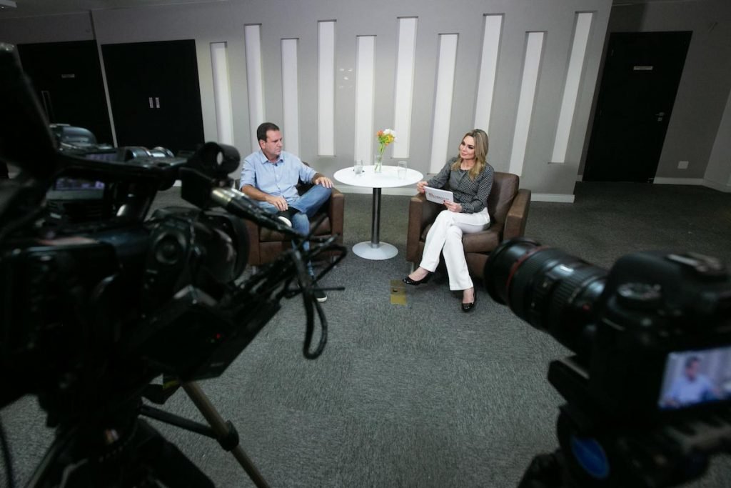 Eduardo Paes conversa com Raquel Sheherazade para o Metrópoles