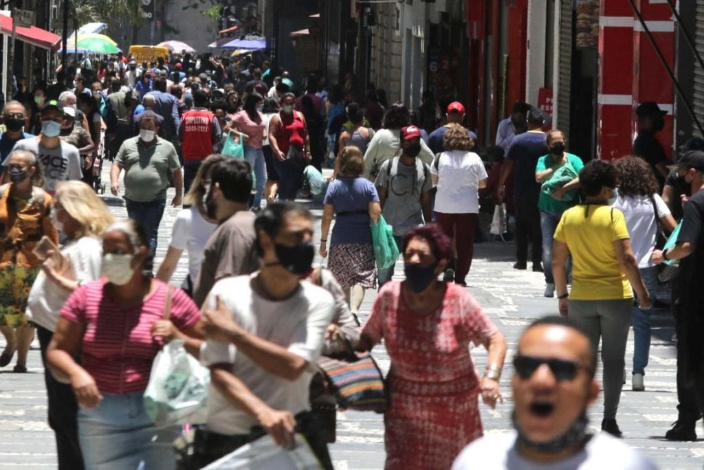 aglomeraco e movimento de pessoas em sao paulo_