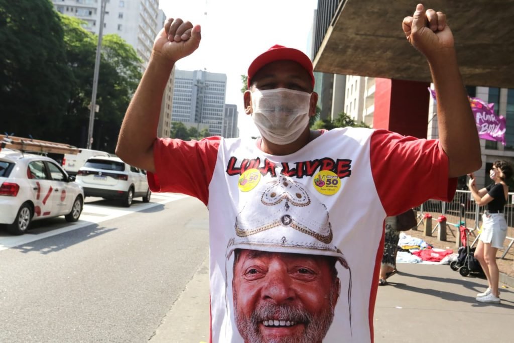 Apoiadores de Guilherme Boulos (PSOL), no masp na avenida Paulisa eleicoes sp 3