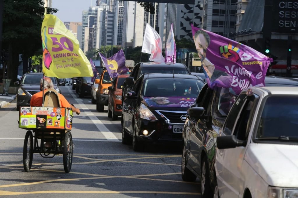 Apoiadores de Guilherme Boulos (PSOL), no masp na avenida Paulisa eleicoes sp 3